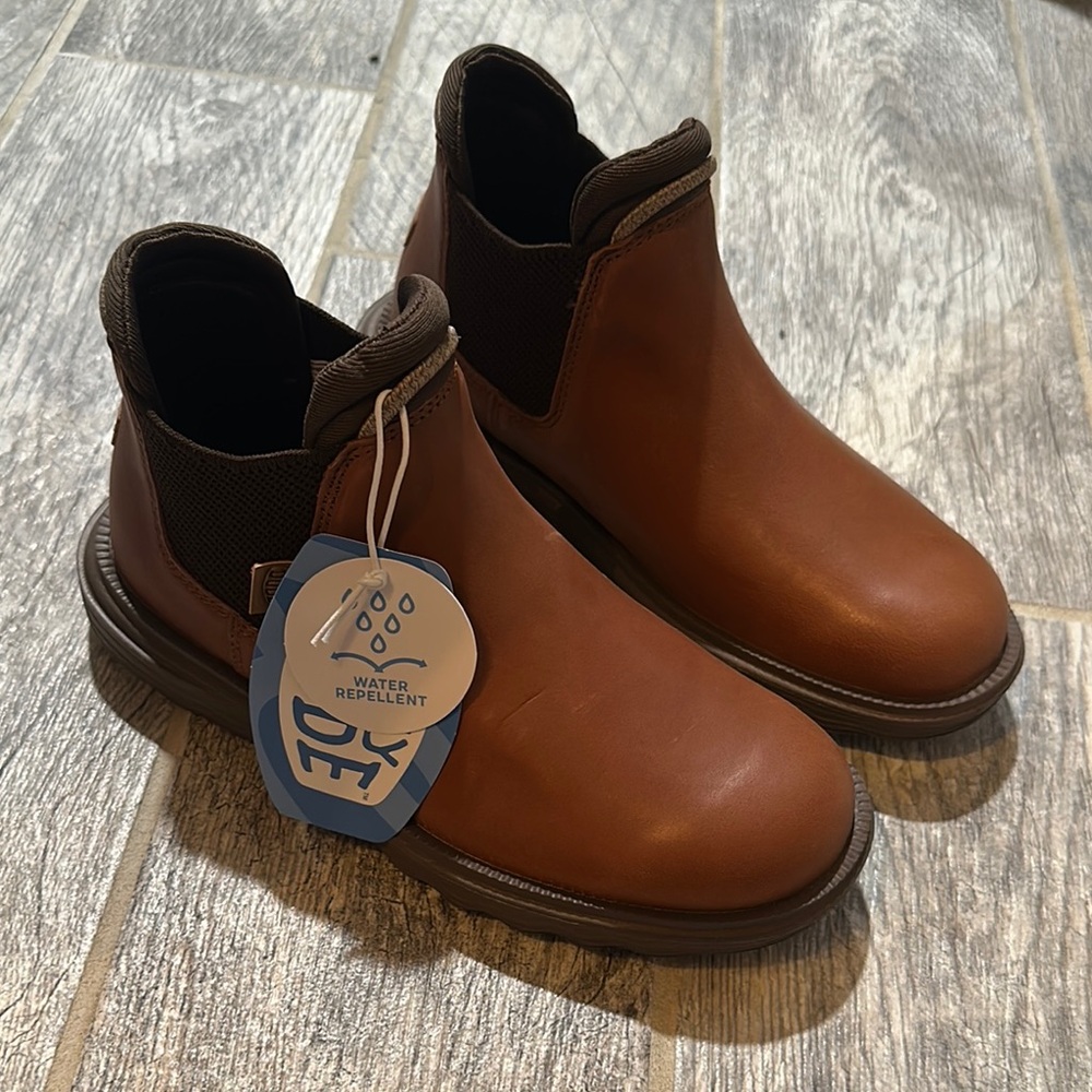 Brown Water-Repellent Boots